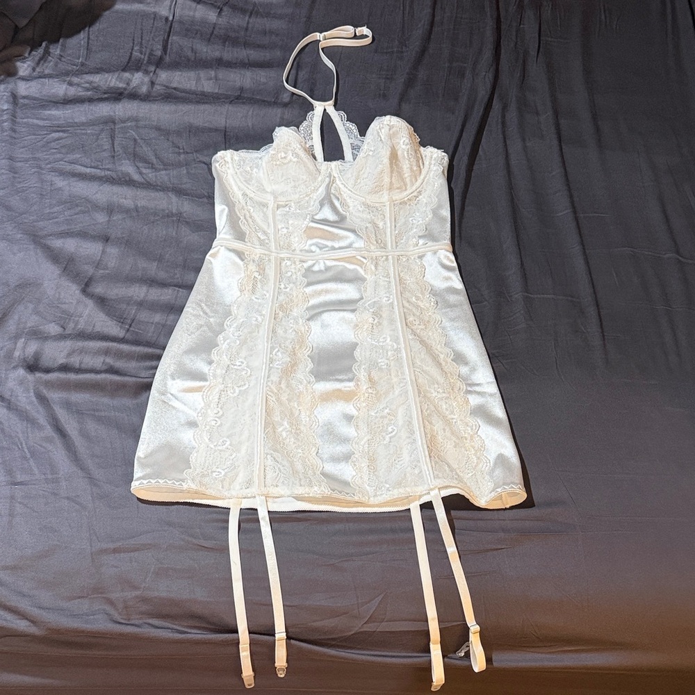 Elegant Red and White Women's Tops Set